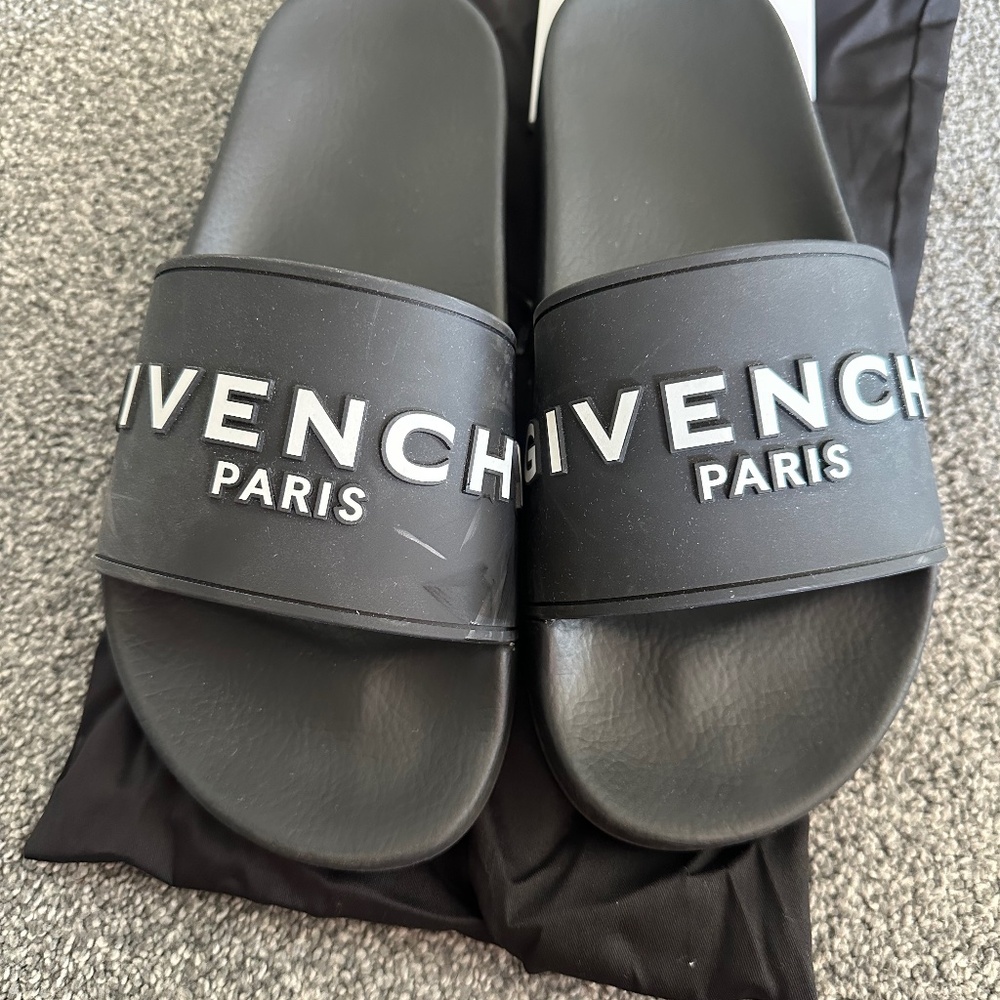 Givenchy Pool Slides
